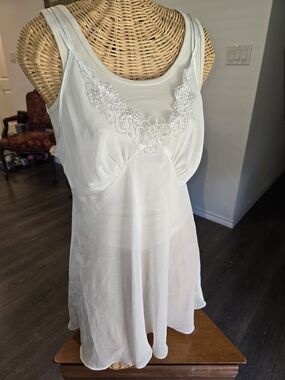 Women's White Lace-Trim Chemise Slip Vintage